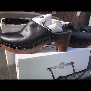 UGG Shoes - Ugg Sheepskin Clogs UGG Shoes - Ugg Sheepskin Clogs